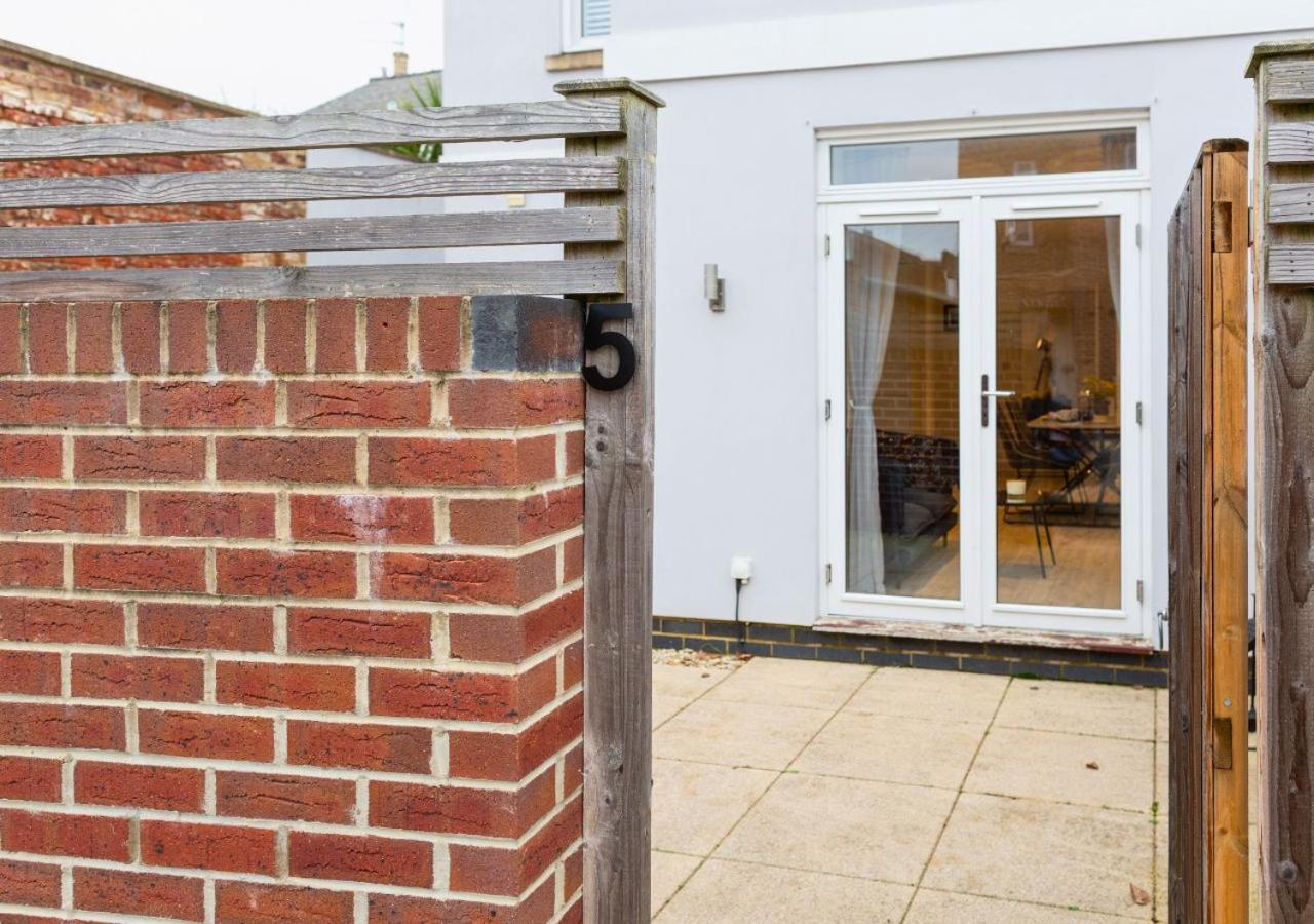 Villa Stunning 2 Bed With Private Patio And Free Parking Cheltenham Esterno foto