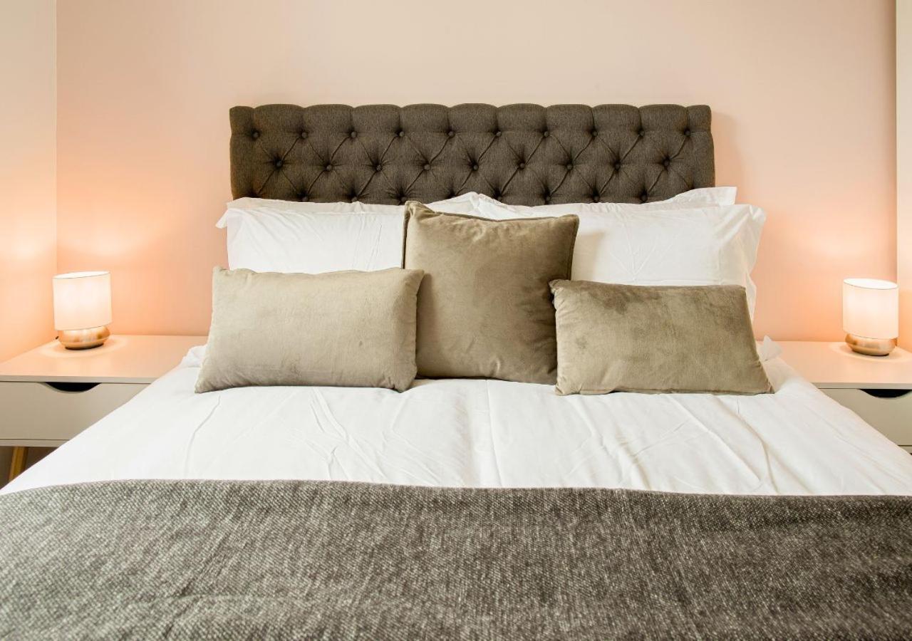 Villa Stunning 2 Bed With Private Patio And Free Parking Cheltenham Esterno foto