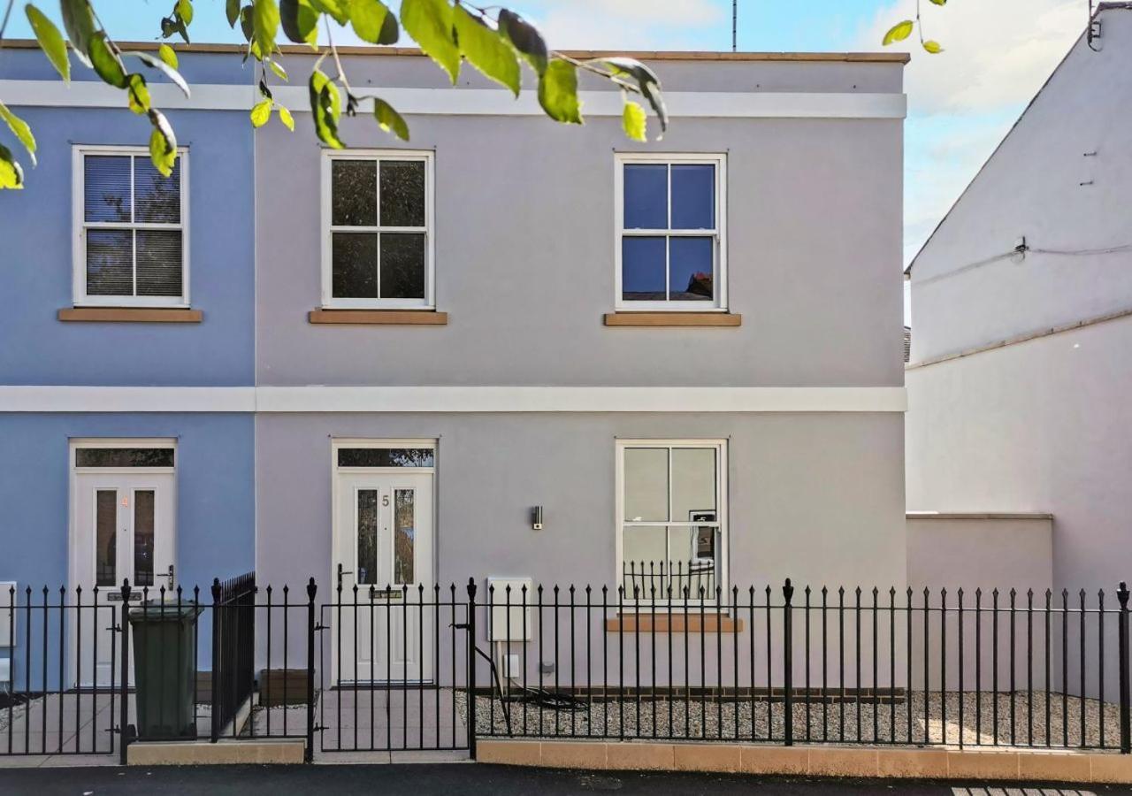 Villa Stunning 2 Bed With Private Patio And Free Parking Cheltenham Esterno foto