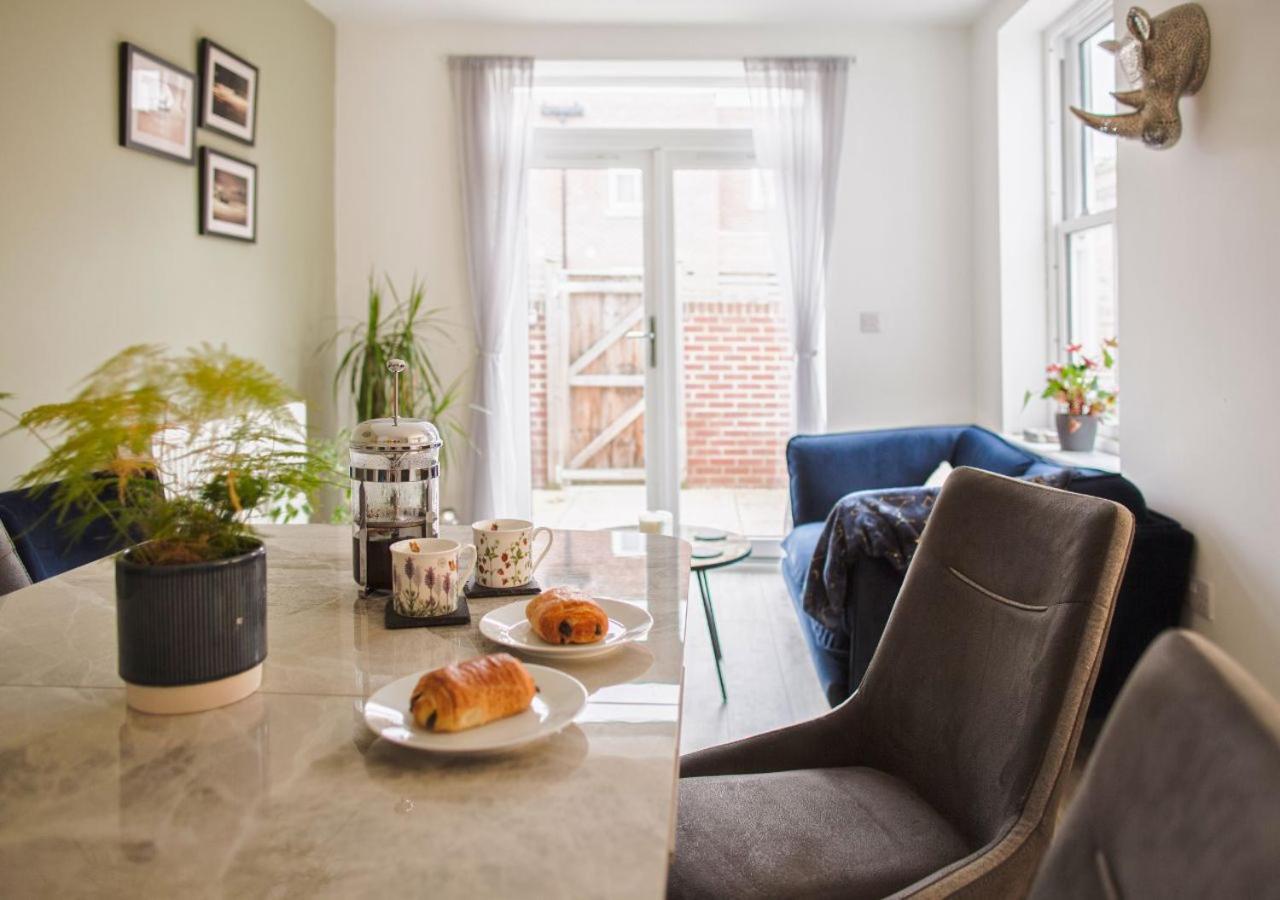 Villa Stunning 2 Bed With Private Patio And Free Parking Cheltenham Esterno foto