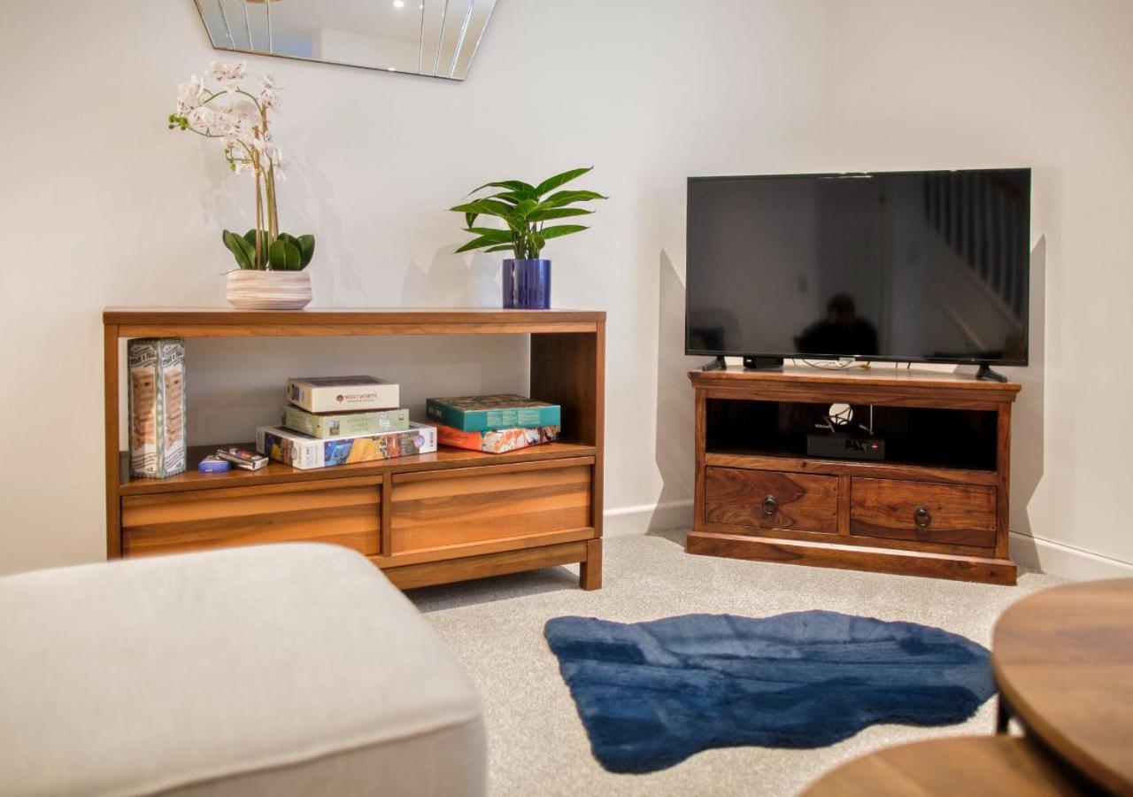 Villa Stunning 2 Bed With Private Patio And Free Parking Cheltenham Esterno foto